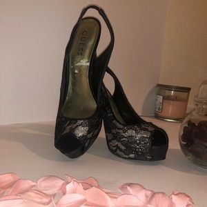 Beautiful GUESS Peep Toe Lace heels 👀